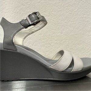 Crocs Wedge Gray Sandals